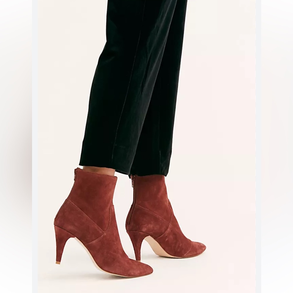 NWOT Free People Brown Suede Willa Ankle Boots